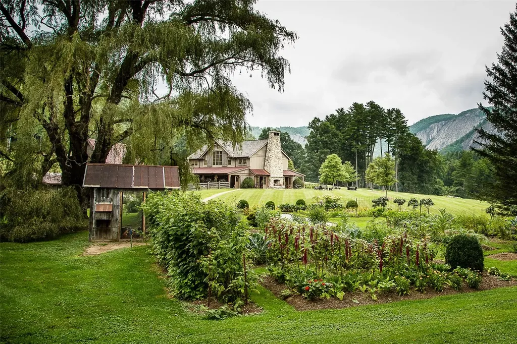 172 Lonesome Valley Road Sapphire NC 28774