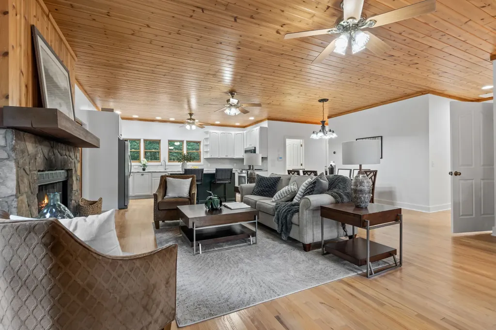 122 Highlands View Road Highlands NC 28741