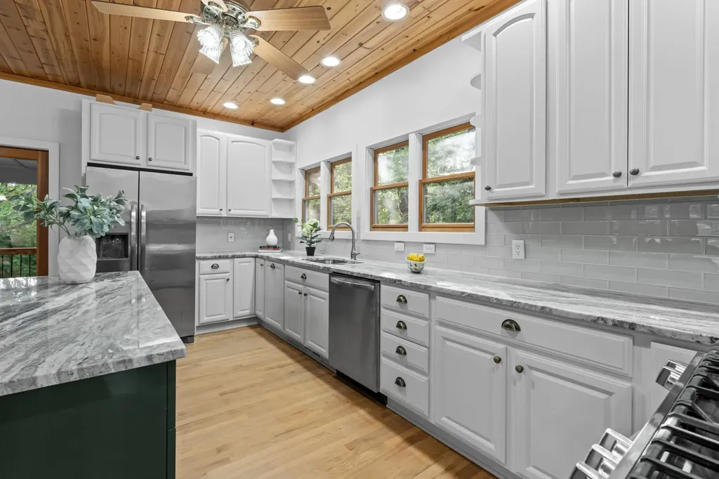 122 Highlands View Road Highlands NC 28741