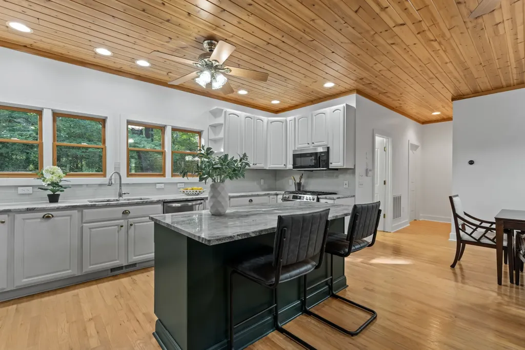 122 Highlands View Road Highlands NC 28741