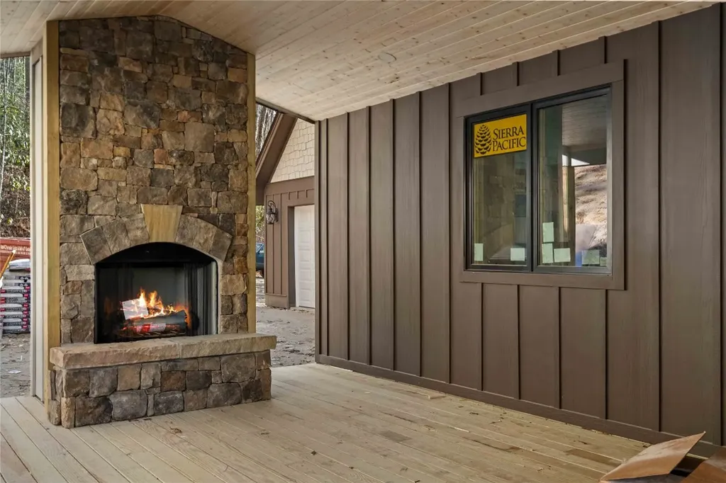 163 E Rochester Drive Cashiers NC 28717