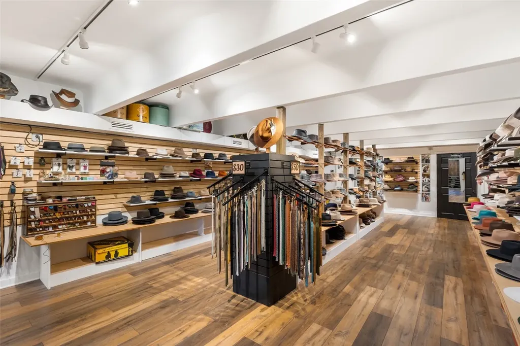 221 N 4th Street Highlands NC 28741