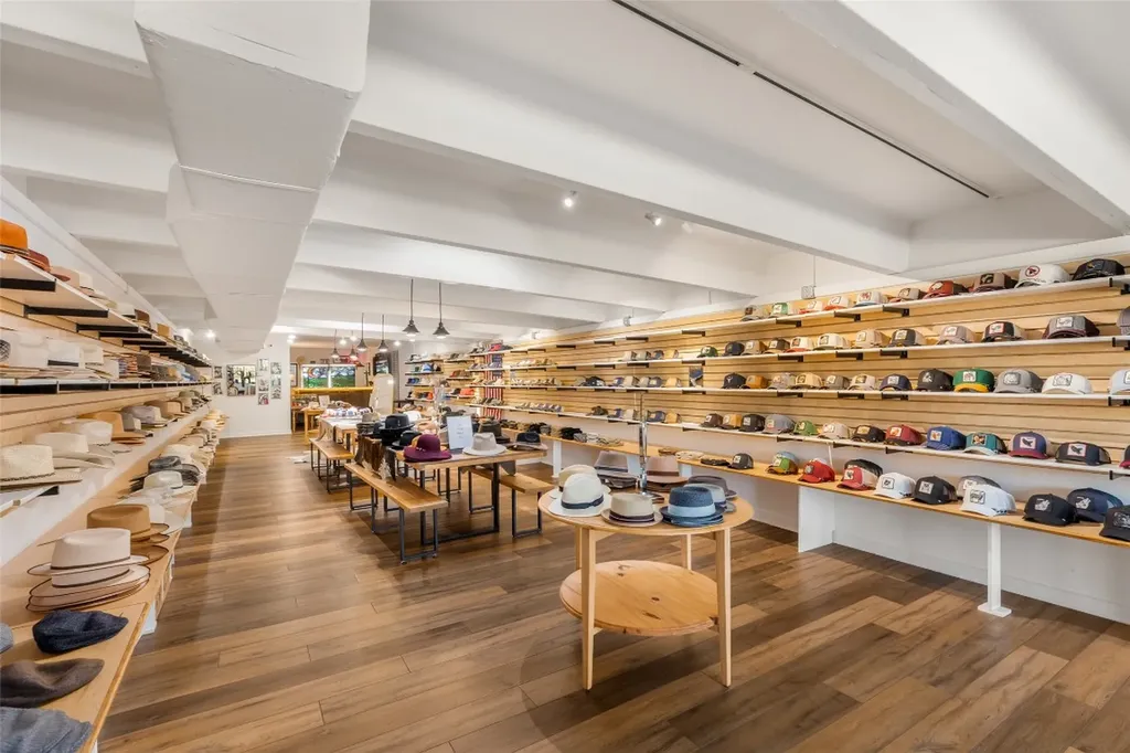 221 N 4th Street Highlands NC 28741