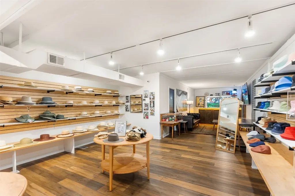 221 N 4th Street Highlands NC 28741