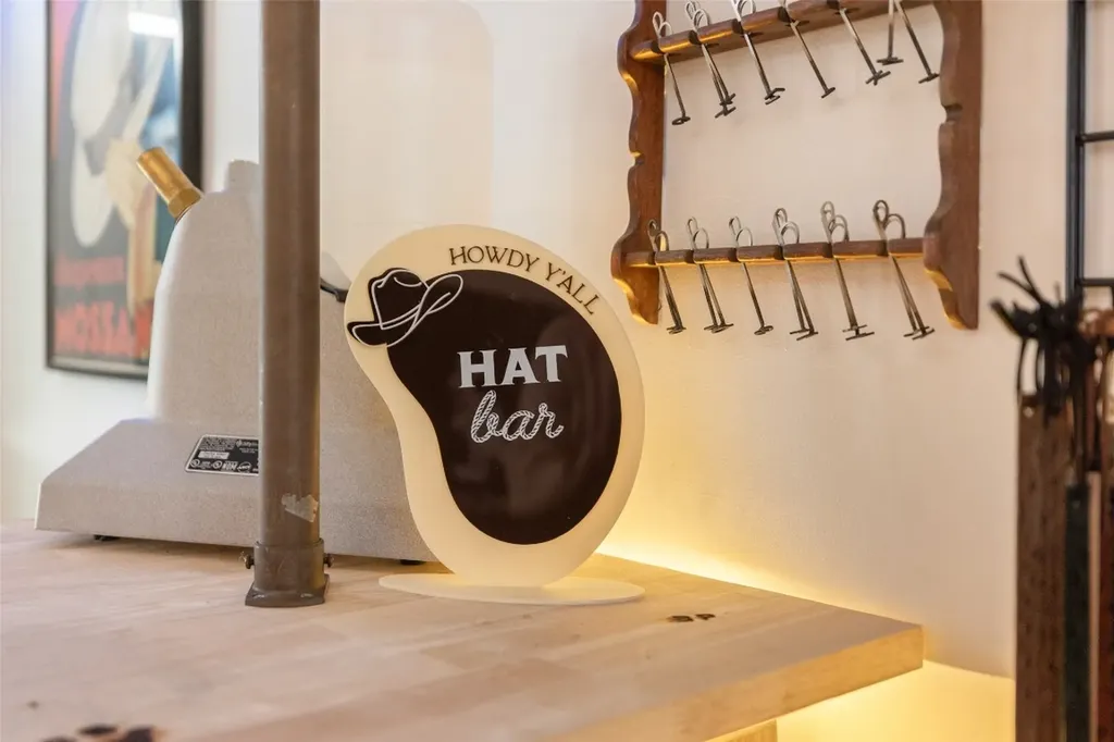 221 N 4th Street Highlands NC 28741