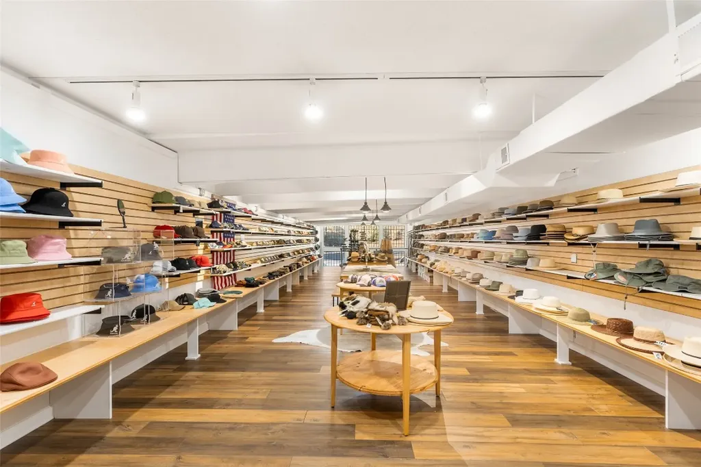 221 N 4th Street Highlands NC 28741