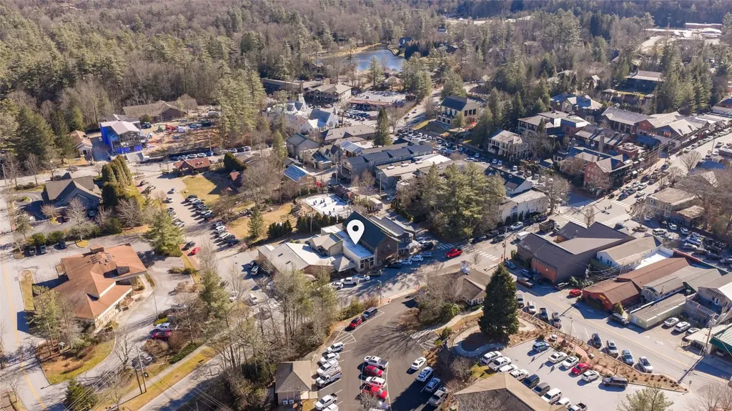 221 N 4th Street Highlands NC 28741