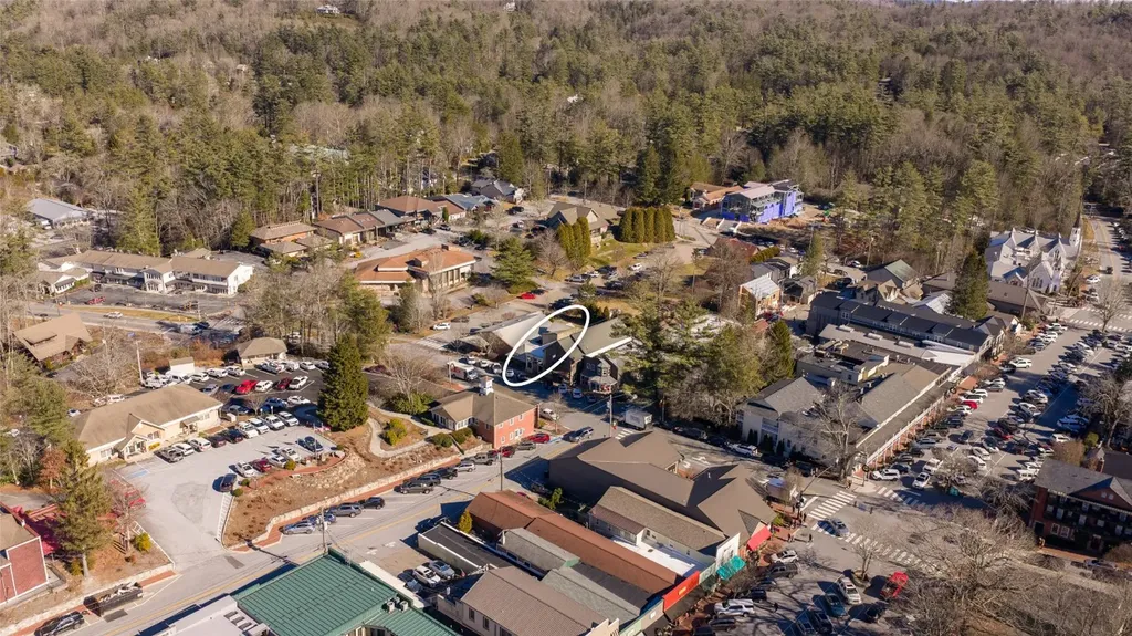 221 N 4th Street Highlands NC 28741