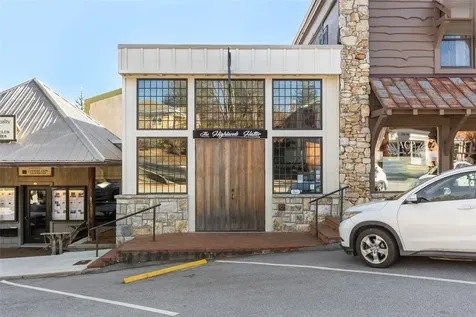 221 N 4th Street Highlands NC 28741