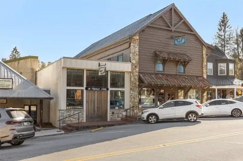 221 N 4th Street Highlands NC 28741