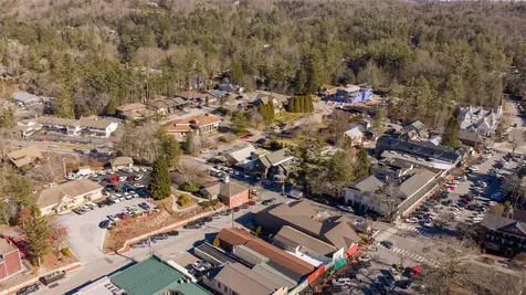 221 N 4th Street Highlands NC 28741