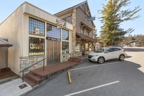 221 N 4th Street Highlands NC 28741