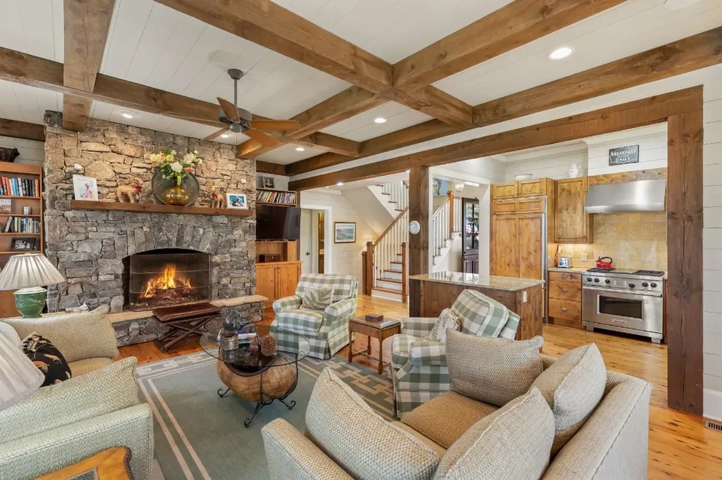 8 Mount Mitchell Court Cashiers NC 28717