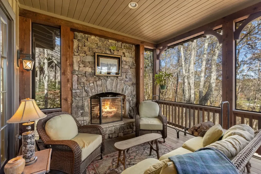 8 Mount Mitchell Court Cashiers NC 28717