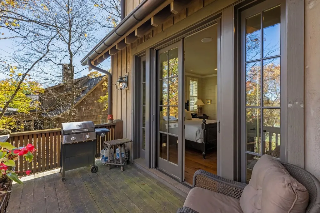 8 Mount Mitchell Court Cashiers NC 28717