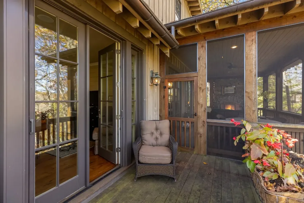 8 Mount Mitchell Court Cashiers NC 28717