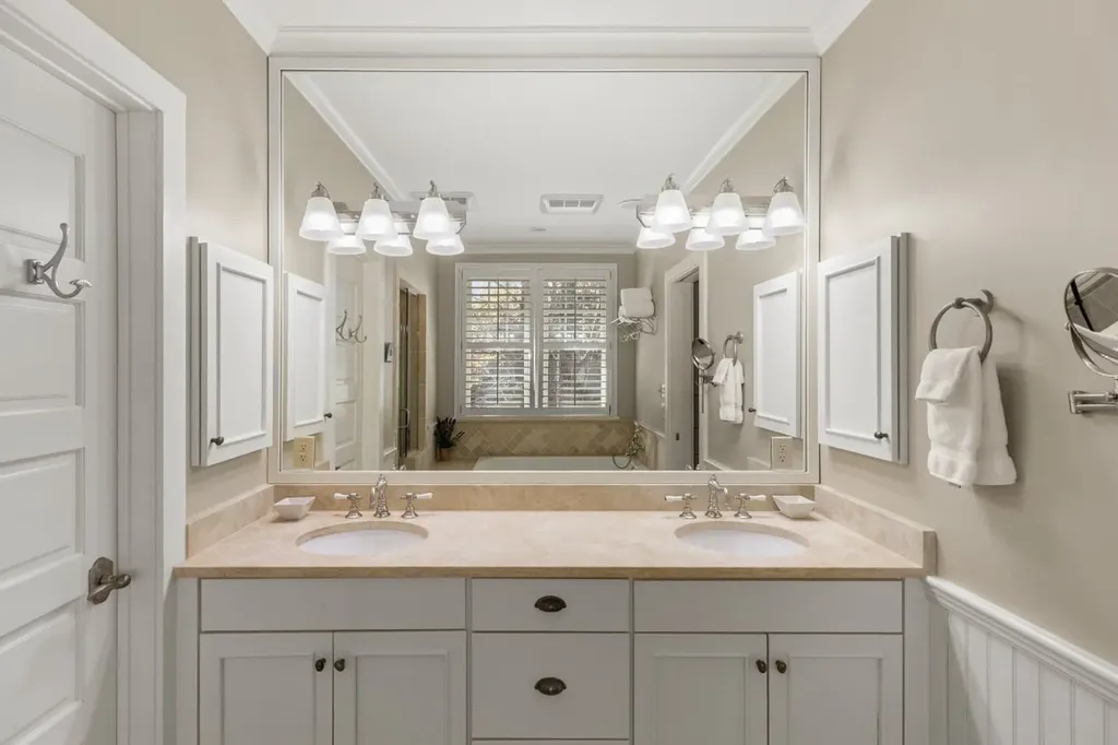 8 Mount Mitchell Court Cashiers NC 28717