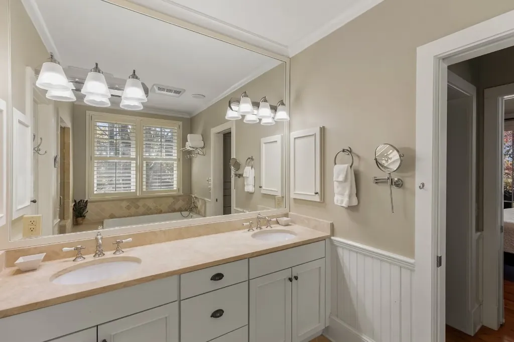 8 Mount Mitchell Court Cashiers NC 28717