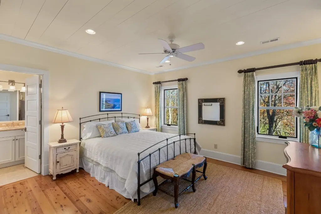 8 Mount Mitchell Court Cashiers NC 28717