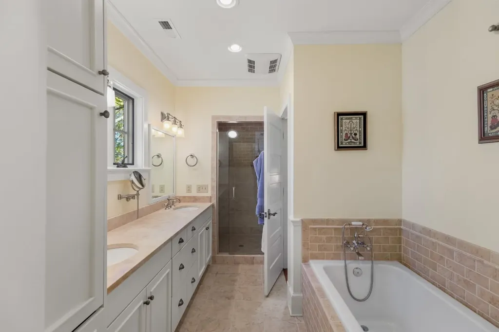 8 Mount Mitchell Court Cashiers NC 28717