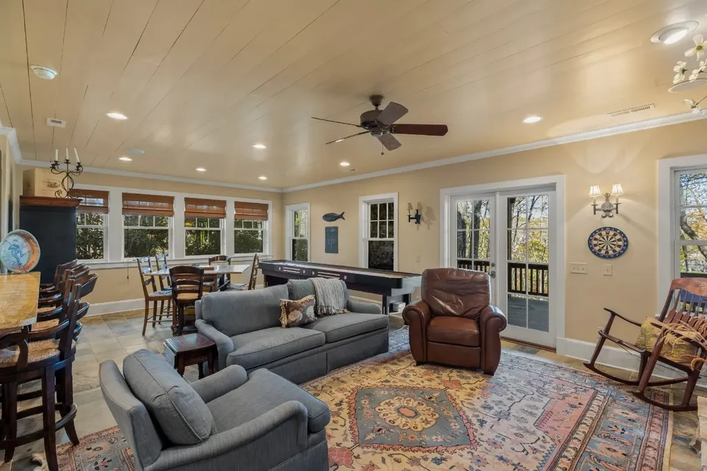 8 Mount Mitchell Court Cashiers NC 28717