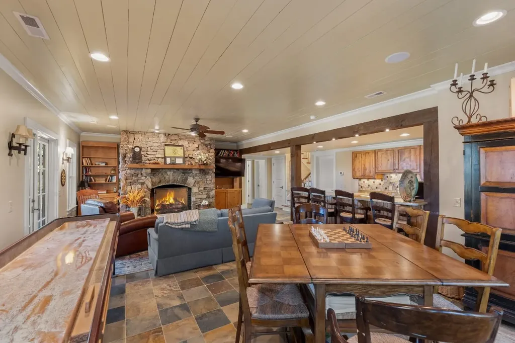 8 Mount Mitchell Court Cashiers NC 28717