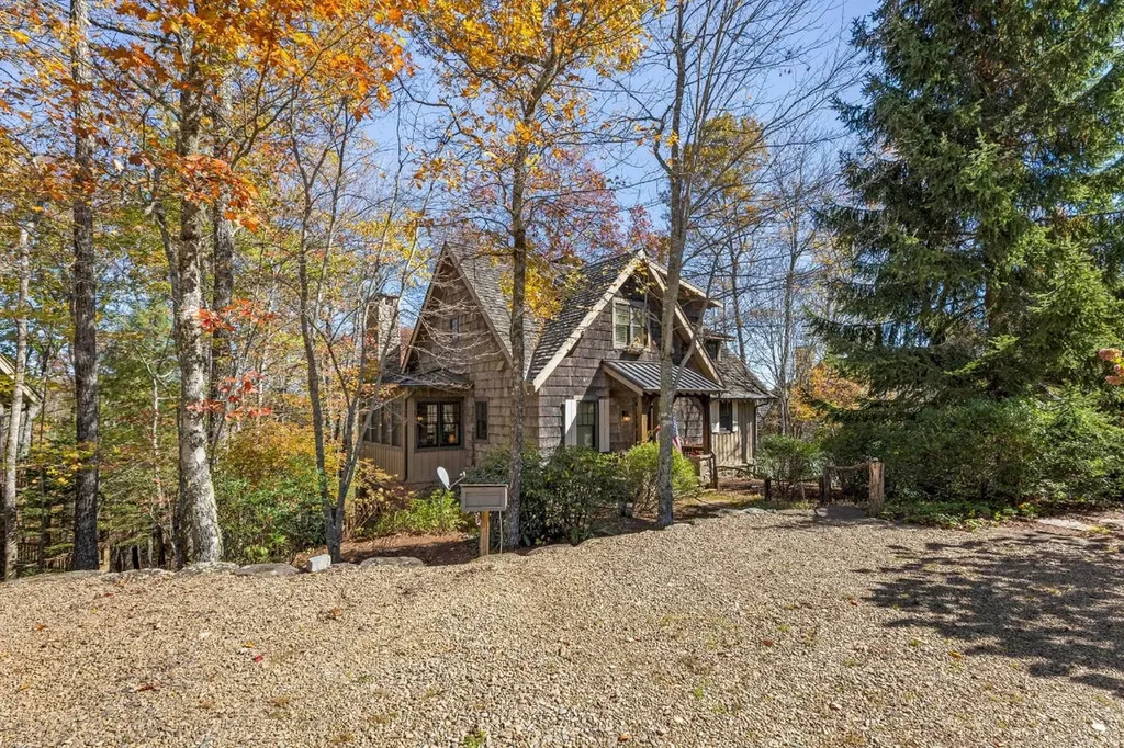 8 Mount Mitchell Court Cashiers NC 28717