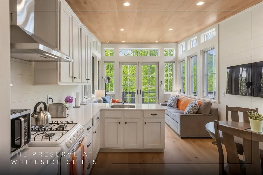 134 Rock Face Trail Highlands NC 28741