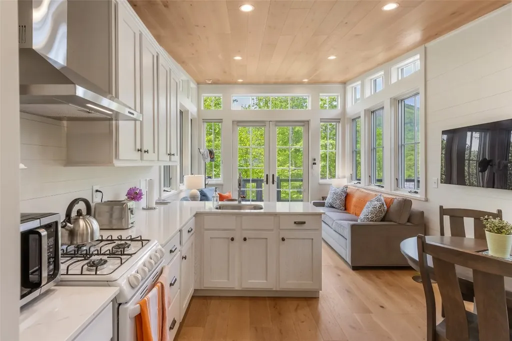 134 Rock Face Trail Highlands NC 28741