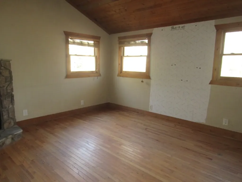 96 Meadowlark Lane Sapphire NC 28774