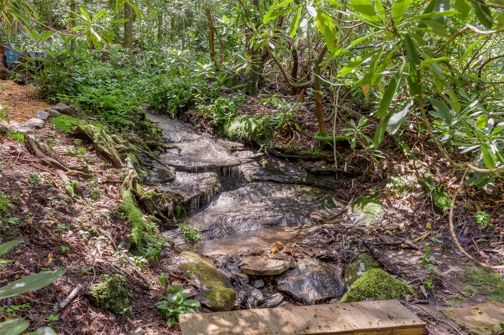 845 Whiteside Mountain Road Highlands NC 28741