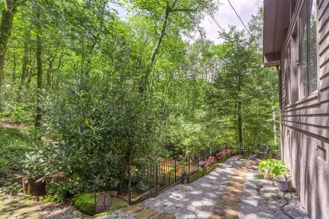 845 Whiteside Mountain Road Highlands NC 28741