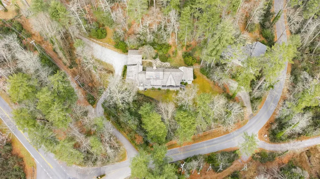 23 Chattooga Wood Road Cashiers NC 28717