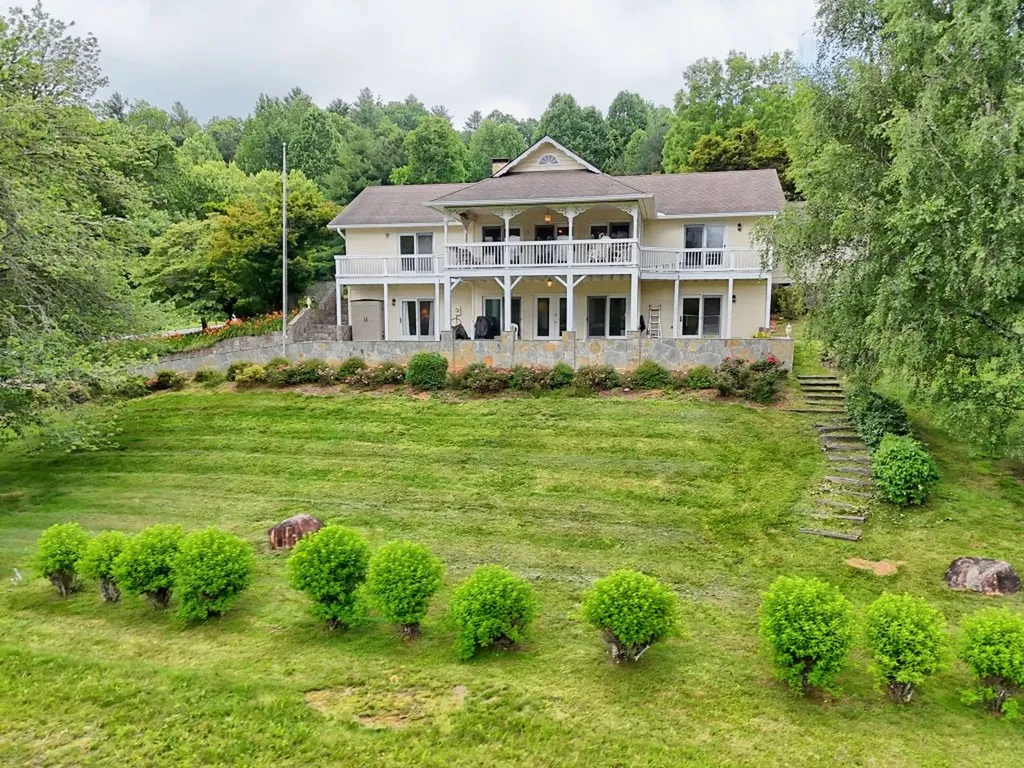 70 Fairway Lane Sky Valley GA 30537