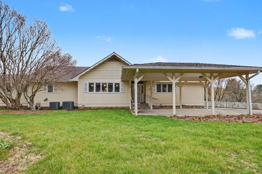 70 Fairway Lane Sky Valley GA 30537