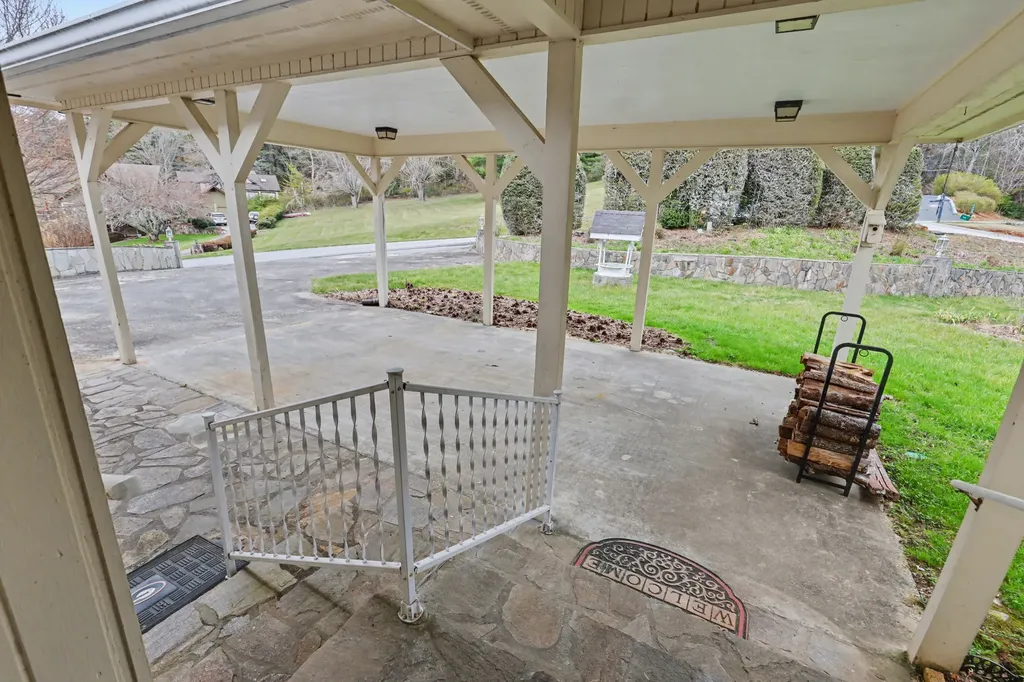 70 Fairway Lane Sky Valley GA 30537