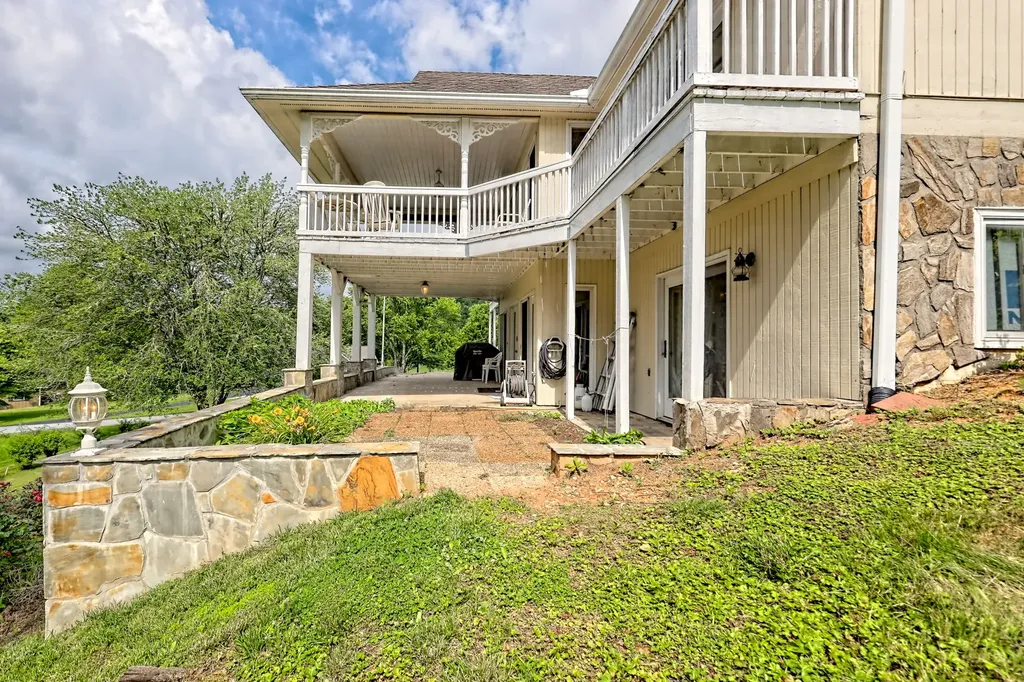70 Fairway Lane Sky Valley GA 30537