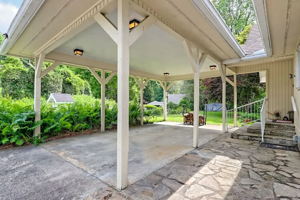 70 Fairway Lane Sky Valley GA 30537