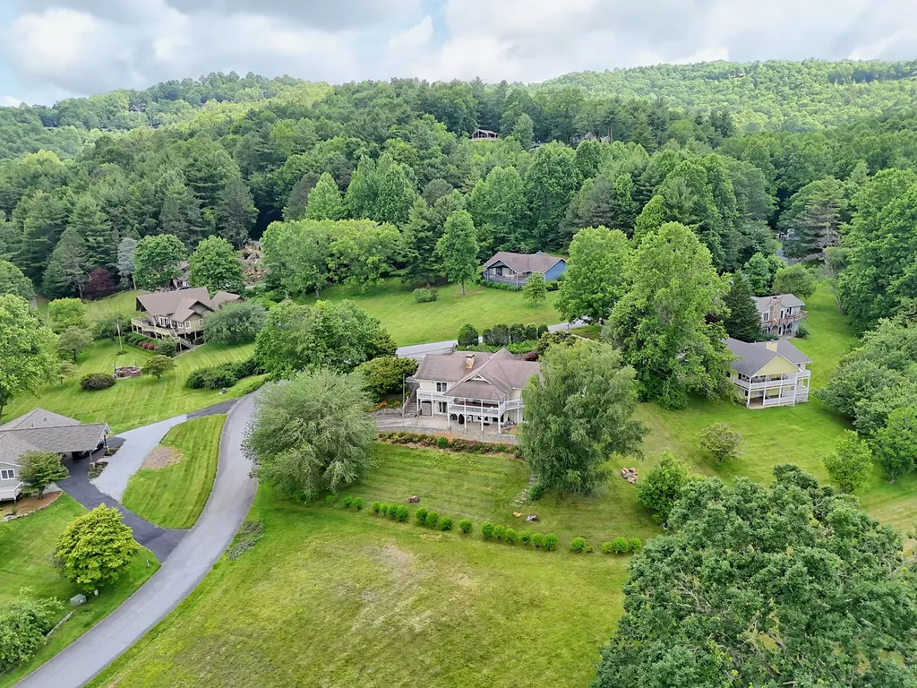 70 Fairway Lane Sky Valley GA 30537