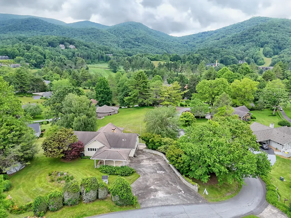 70 Fairway Lane Sky Valley GA 30537
