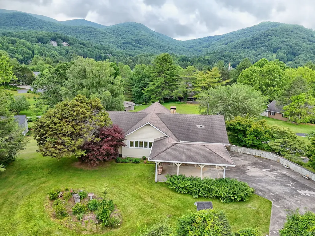 70 Fairway Lane Sky Valley GA 30537