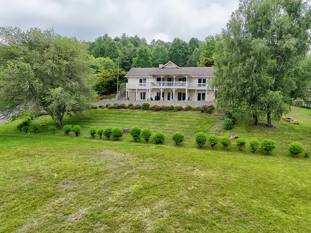 70 Fairway Lane Sky Valley GA 30537