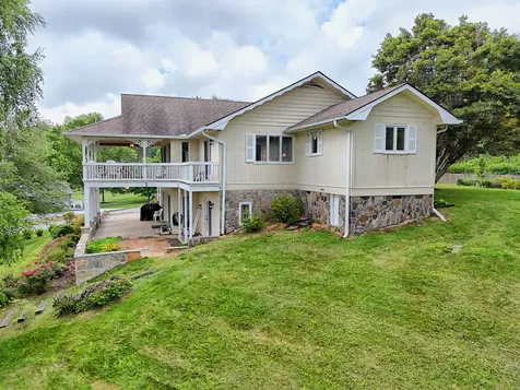 70 Fairway Lane Sky Valley GA 30537