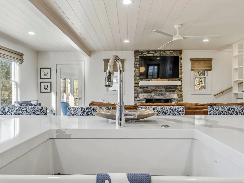 40 Toxaway Landing Drive Lake Toxaway NC 28747