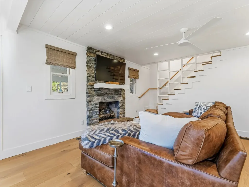 40 Toxaway Landing Drive Lake Toxaway NC 28747