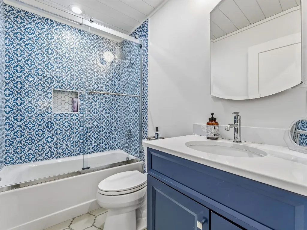 40 Toxaway Landing Drive Lake Toxaway NC 28747