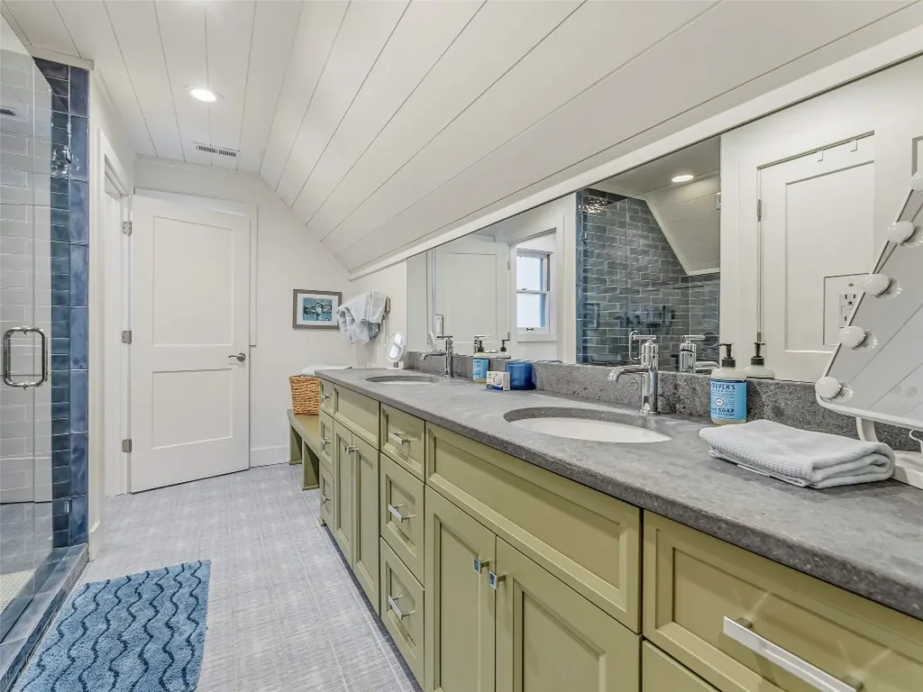 40 Toxaway Landing Drive Lake Toxaway NC 28747