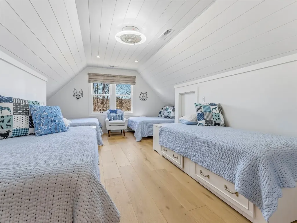 40 Toxaway Landing Drive Lake Toxaway NC 28747