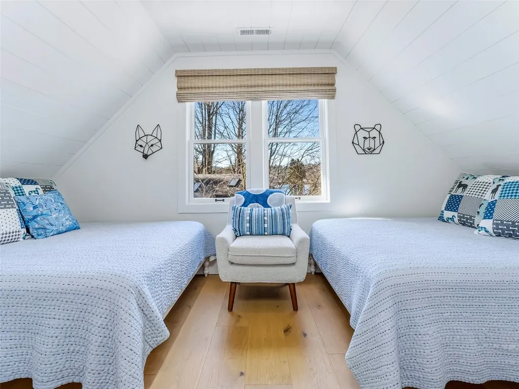 40 Toxaway Landing Drive Lake Toxaway NC 28747