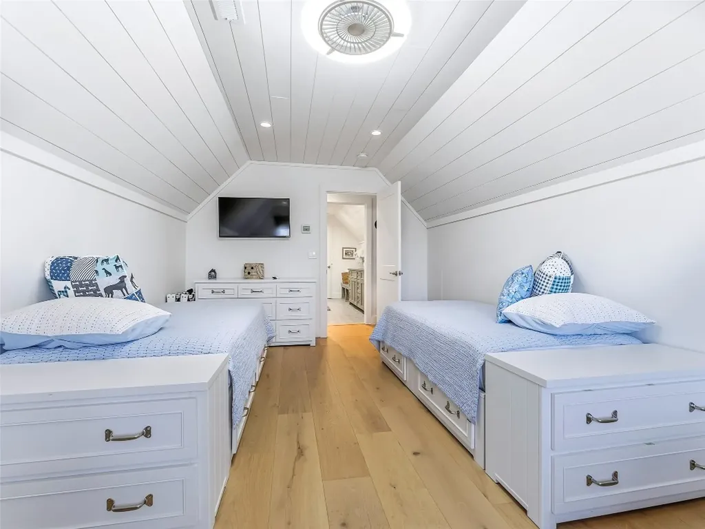 40 Toxaway Landing Drive Lake Toxaway NC 28747